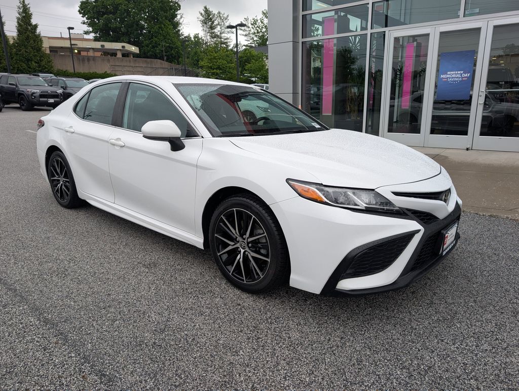 2021 Toyota Camry SE