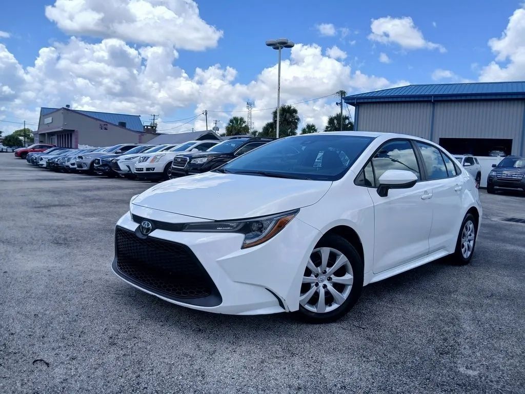 2021 Toyota Corolla LE Sedan 4D