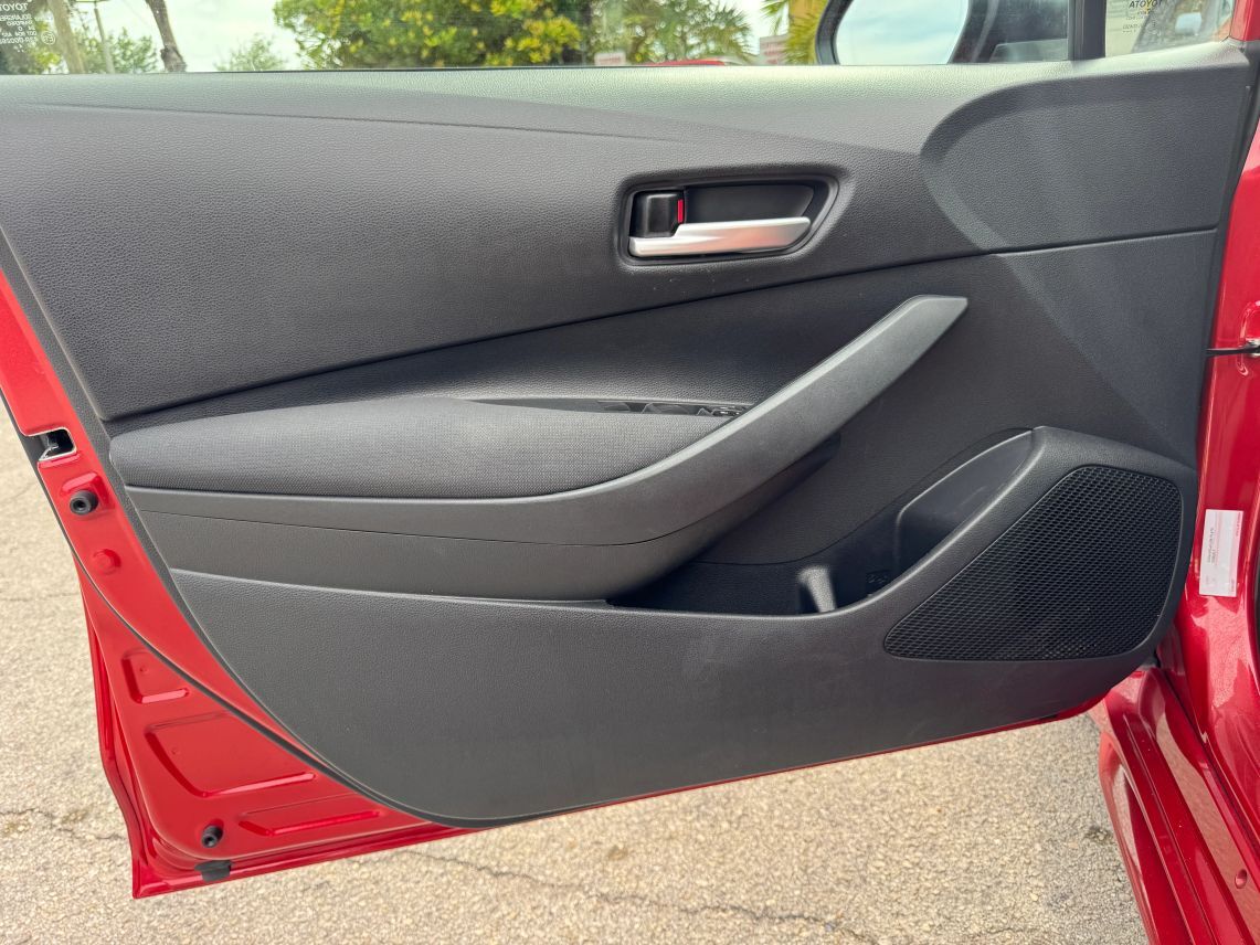 2021 Toyota Corolla LE Sedan 4D
