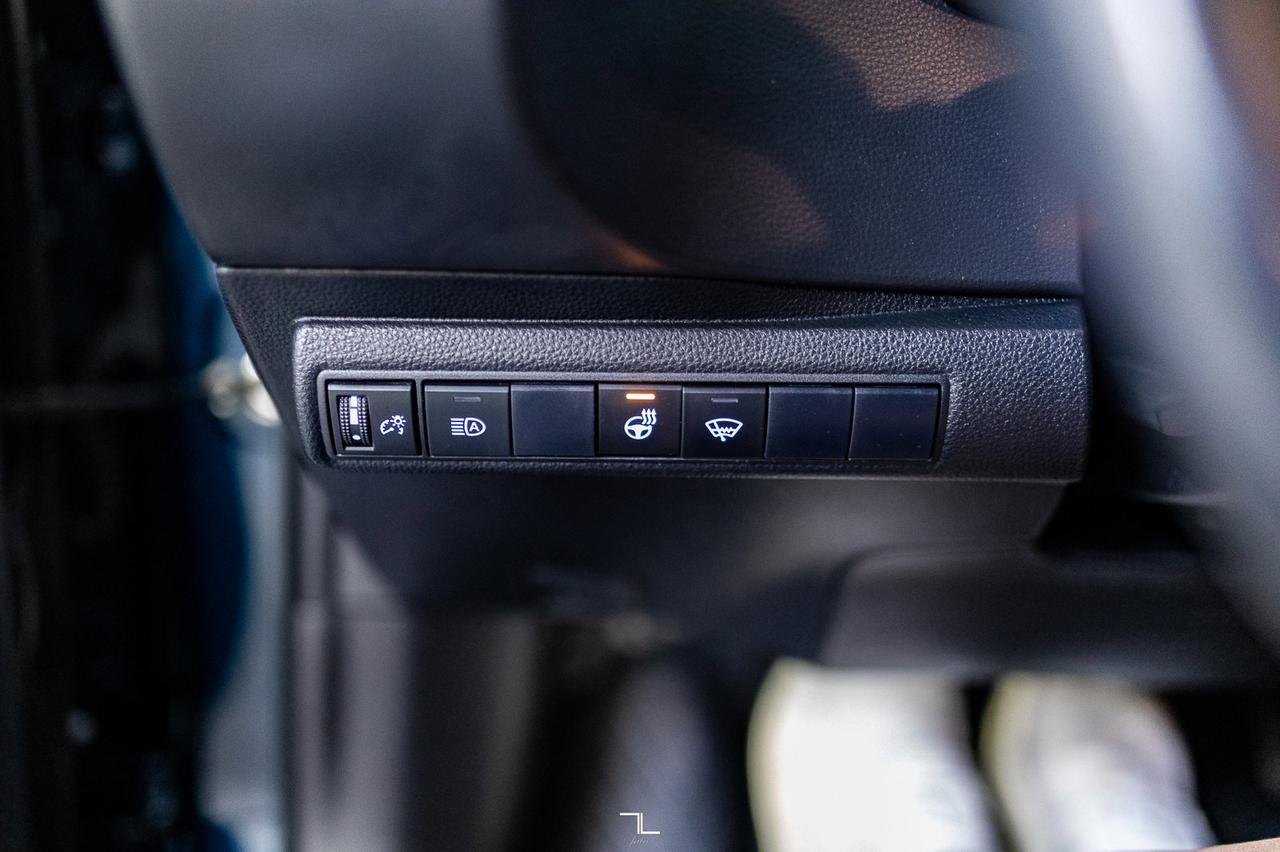 2021 Toyota Corolla SE Hatchback Manual BCam Red Deer AB