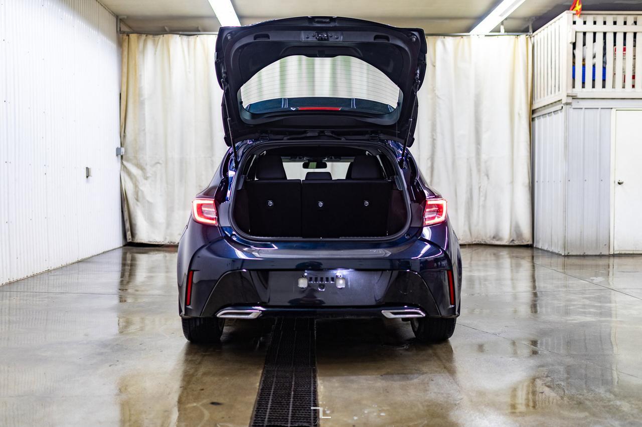 2021 Toyota Corolla SE Hatchback Manual BCam Red Deer AB