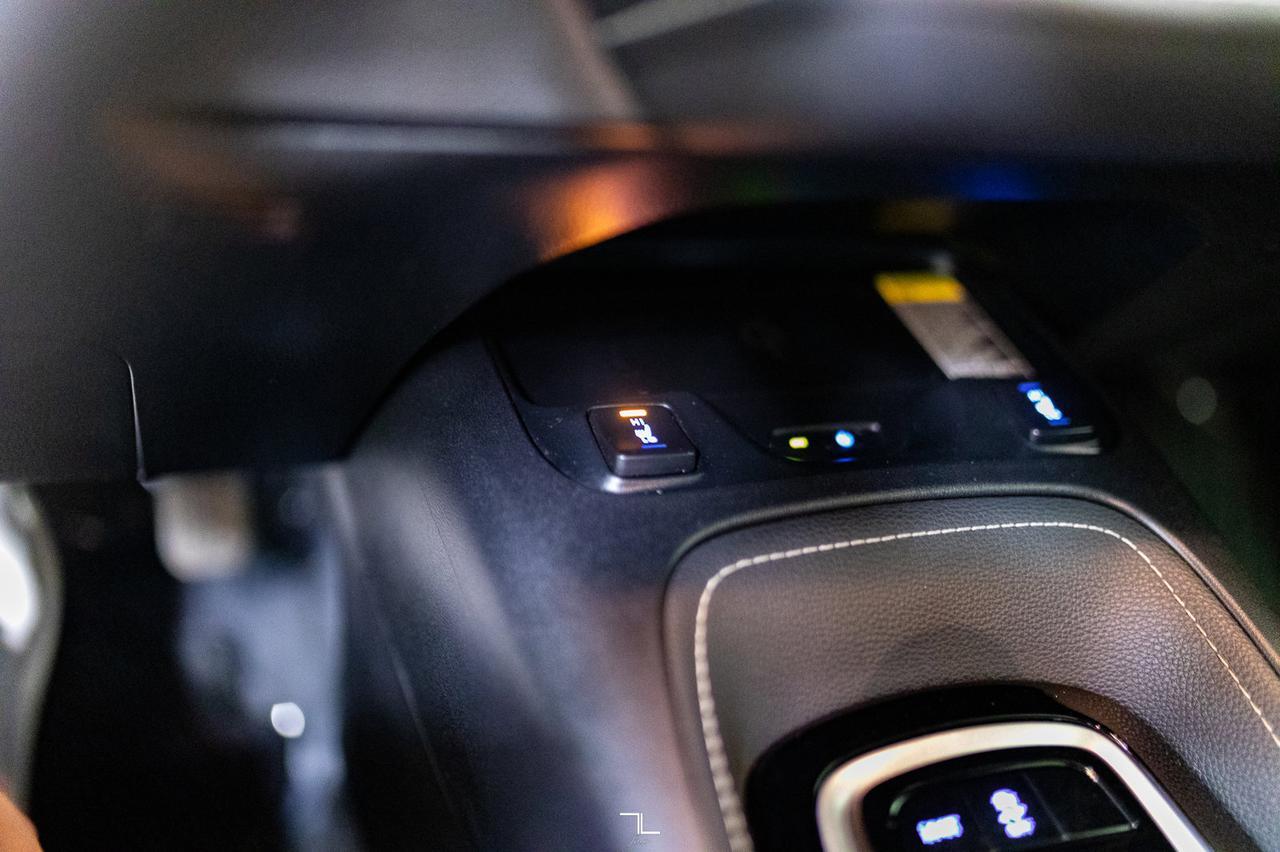 2021 Toyota Corolla SE Hatchback Manual BCam Red Deer AB