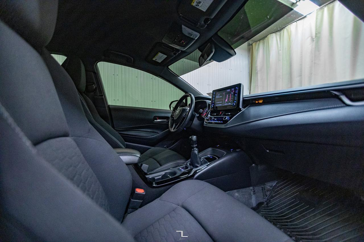 2021 Toyota Corolla SE Hatchback Manual BCam Red Deer AB