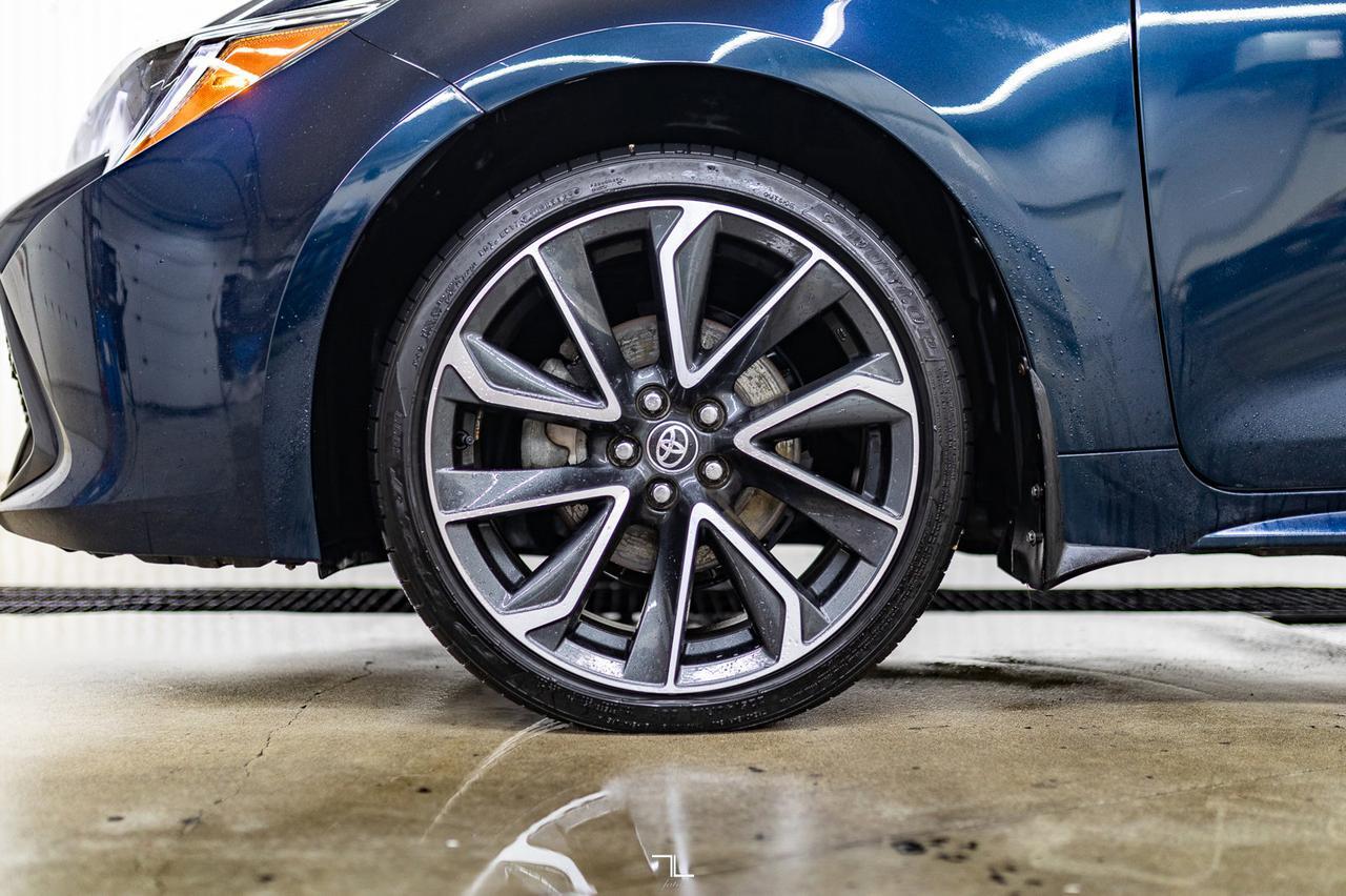 2021 Toyota Corolla SE Hatchback Manual BCam Red Deer AB