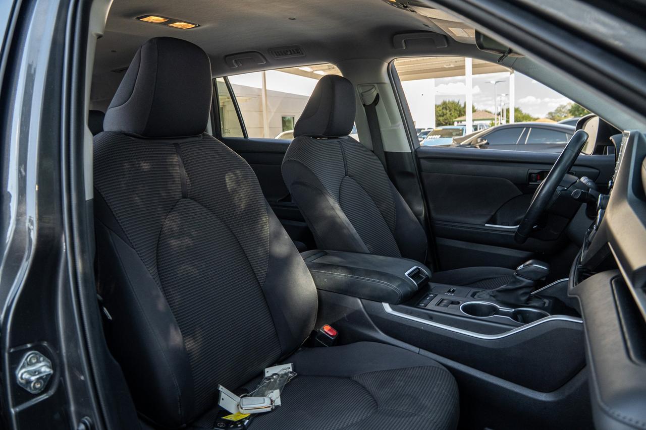 2021 Toyota Highlander  Selma TX