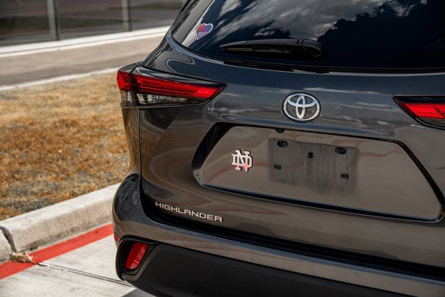 2021 Toyota Highlander  Selma TX