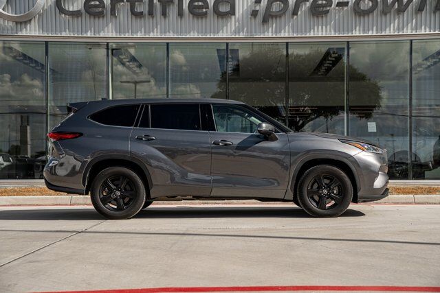 2021 Toyota Highlander  Selma TX