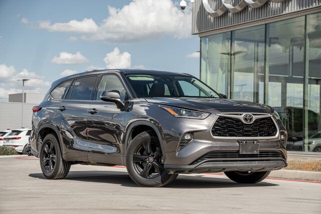 2021 Toyota Highlander  Selma TX