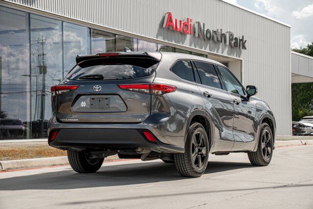 2021 Toyota Highlander  Selma TX