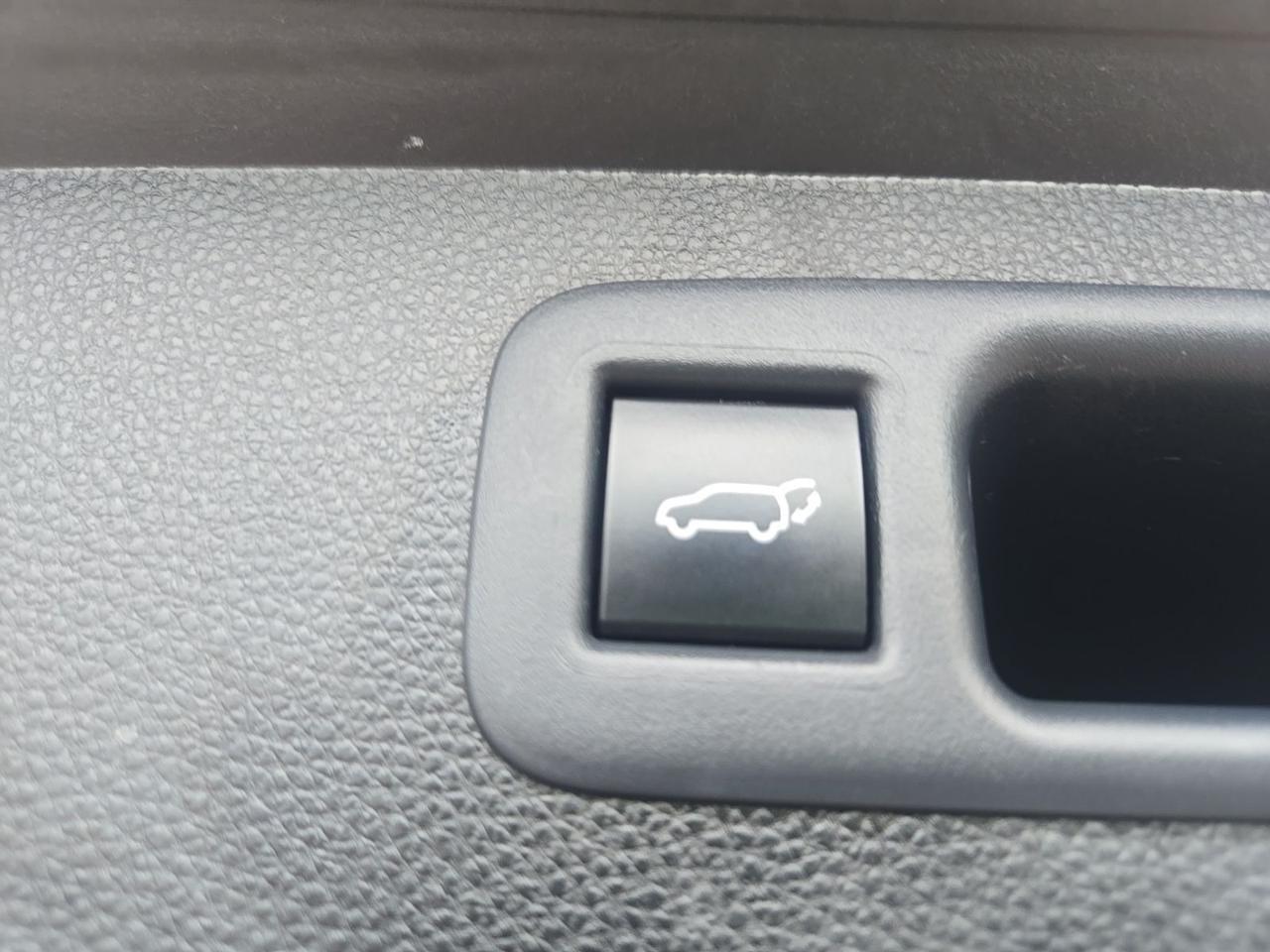 2021 Toyota Highlander Hybrid LE Fredericksburg VA