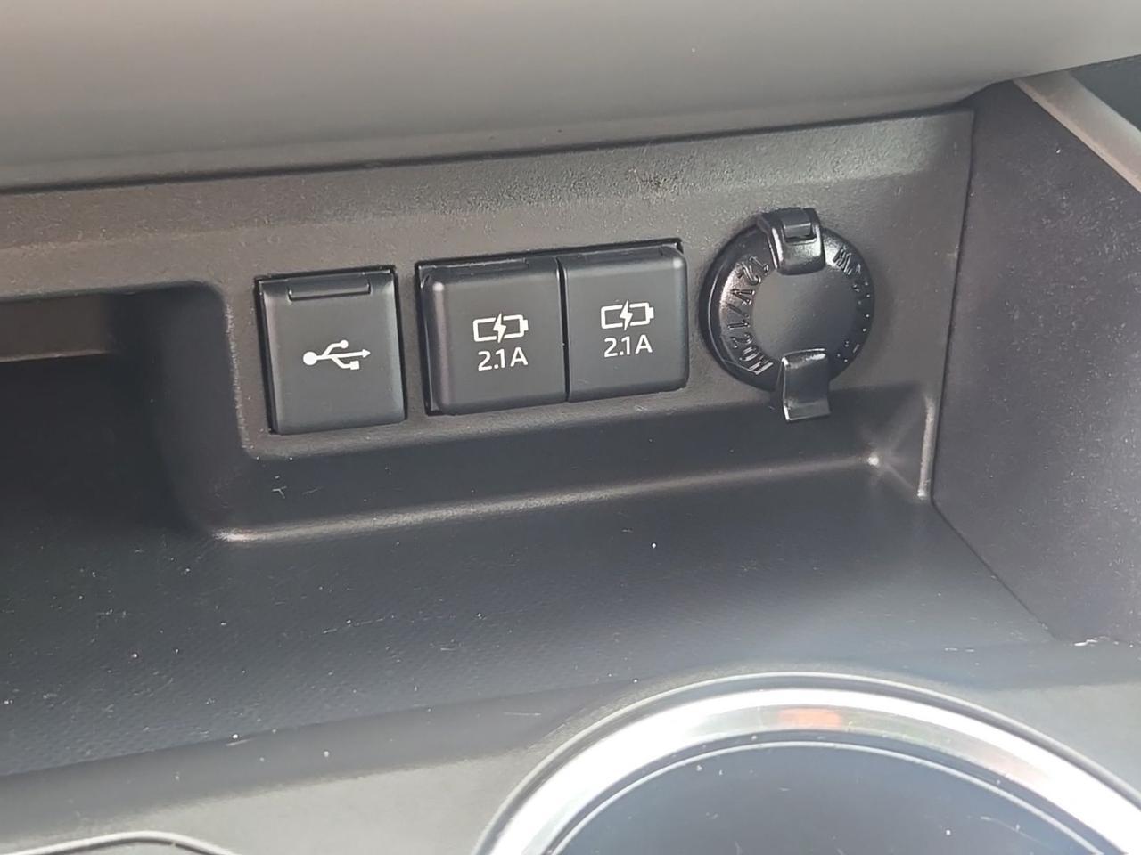 2021 Toyota Highlander Hybrid LE Fredericksburg VA