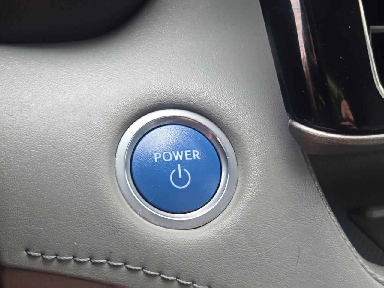 2021 Toyota Highlander Hybrid LE Fredericksburg VA