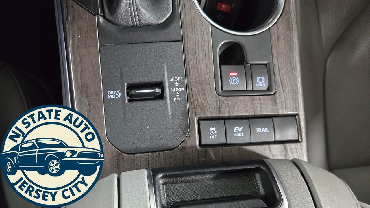 2021 Toyota Highlander Hybrid Limited Jersey City NJ
