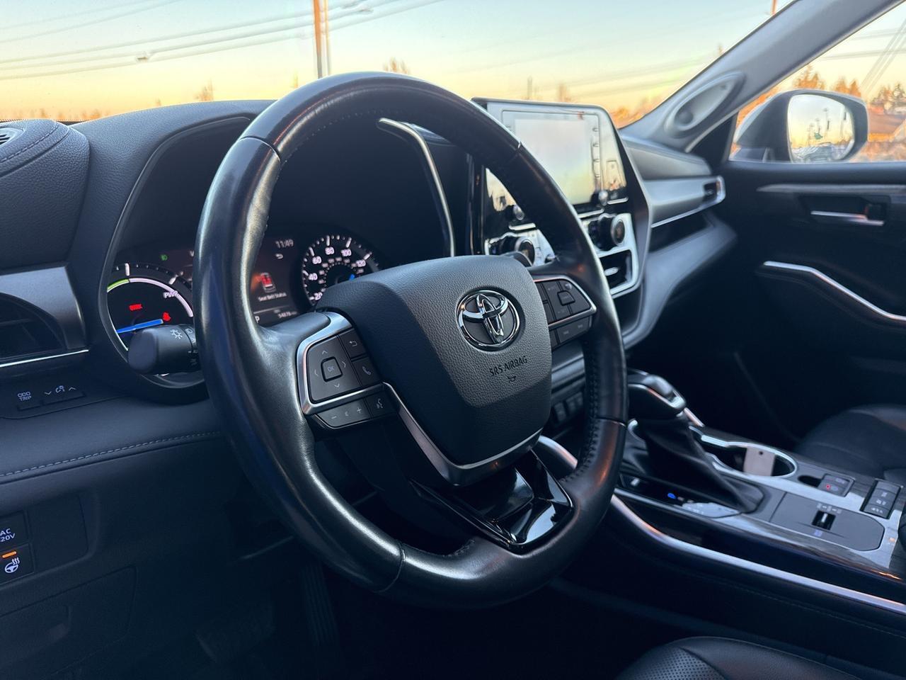 2021 Toyota Highlander Hybrid Limited Bend OR