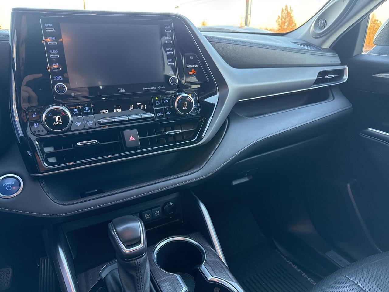 2021 Toyota Highlander Hybrid Limited Bend OR