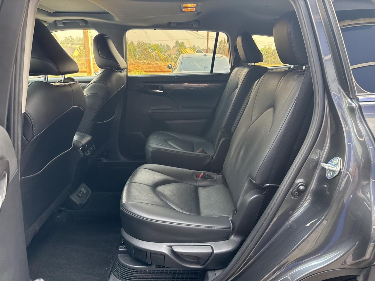 2021 Toyota Highlander Hybrid Limited Bend OR