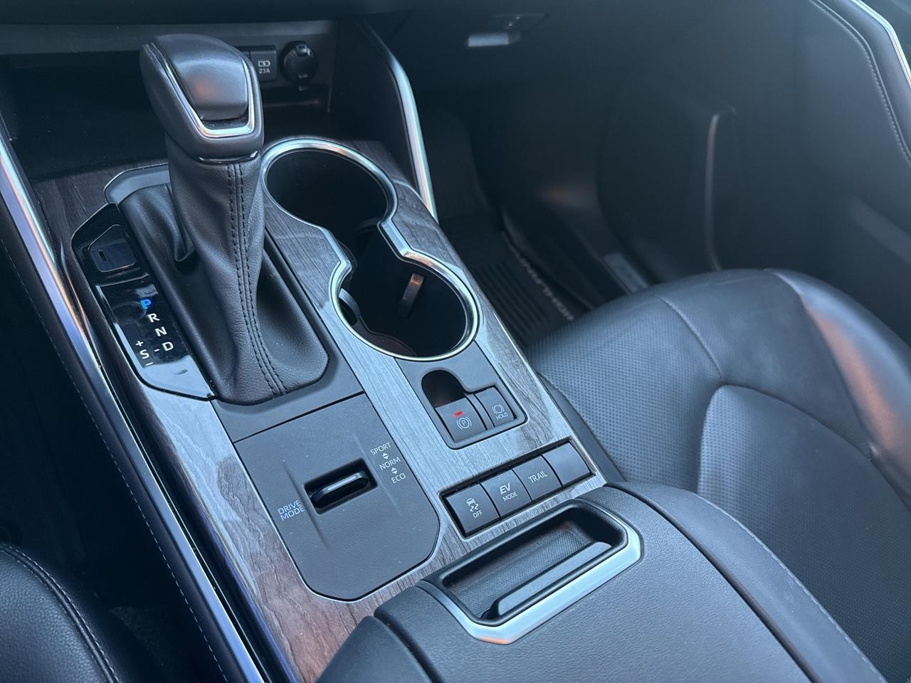 2021 Toyota Highlander Hybrid Limited Bend OR