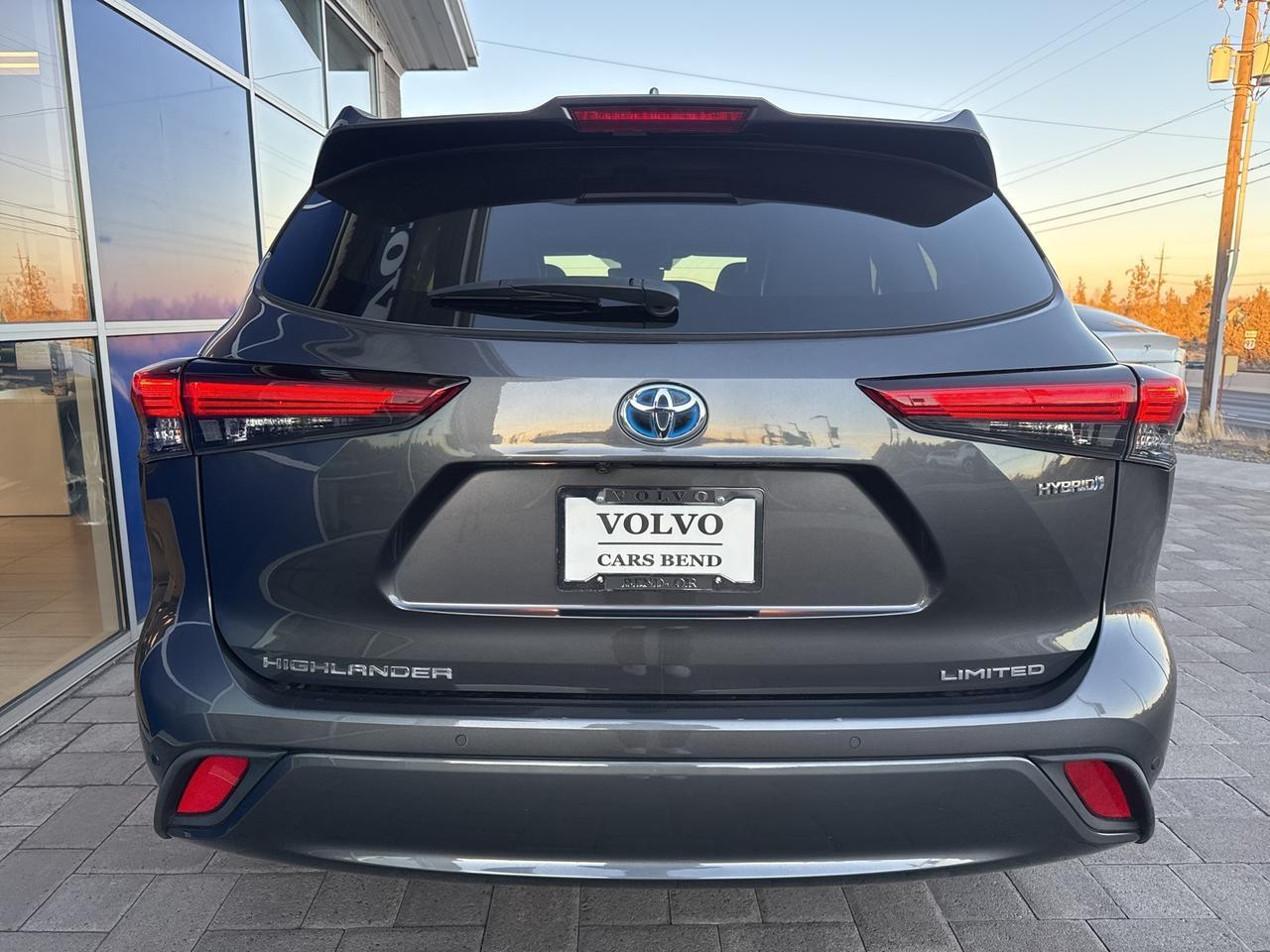 2021 Toyota Highlander Hybrid Limited Bend OR