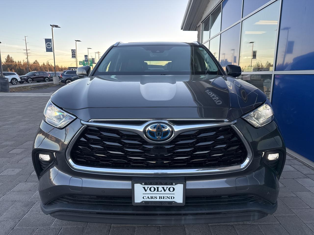 2021 Toyota Highlander Hybrid Limited Bend OR