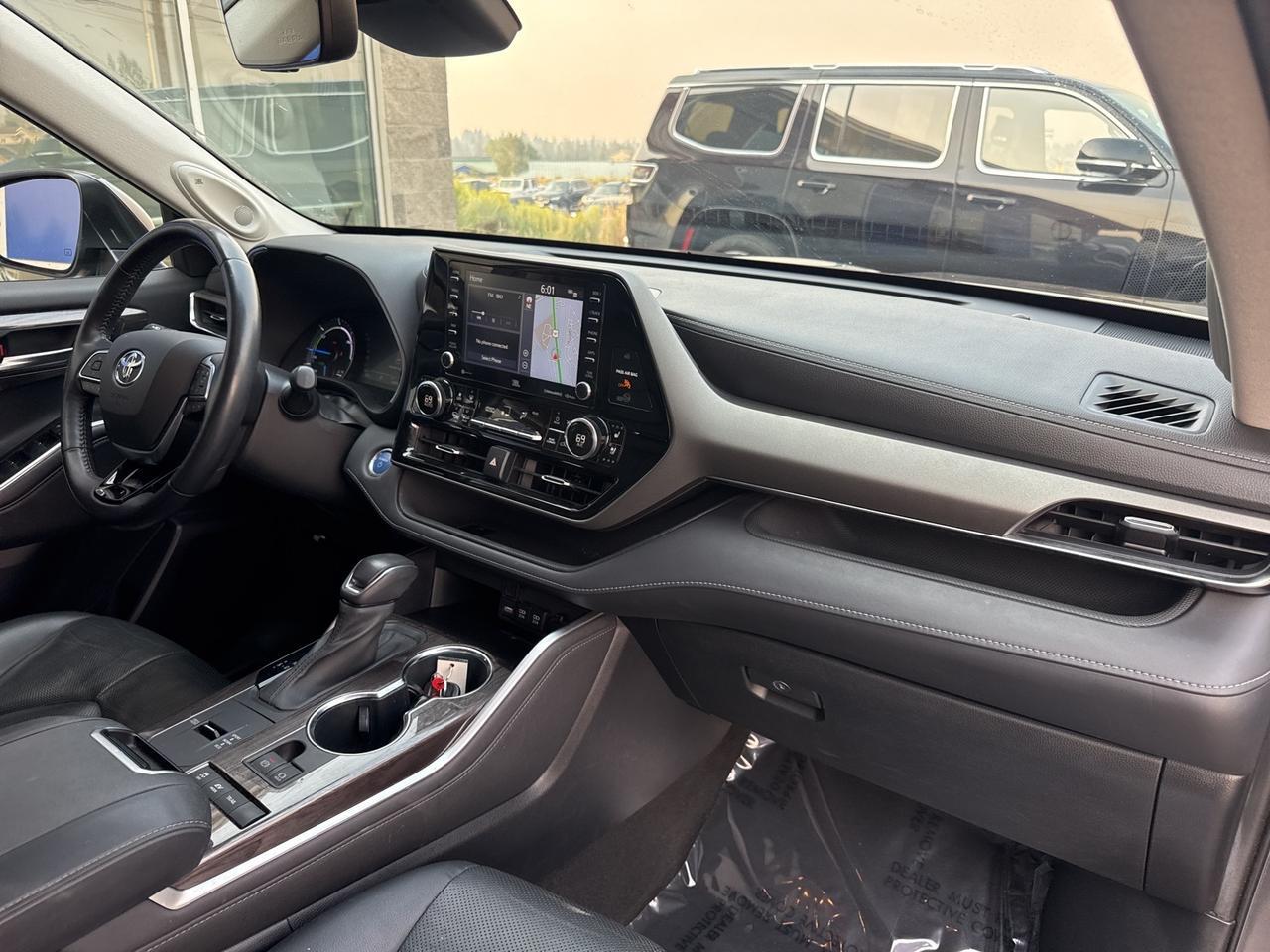 2021 Toyota Highlander Hybrid Limited Bend OR