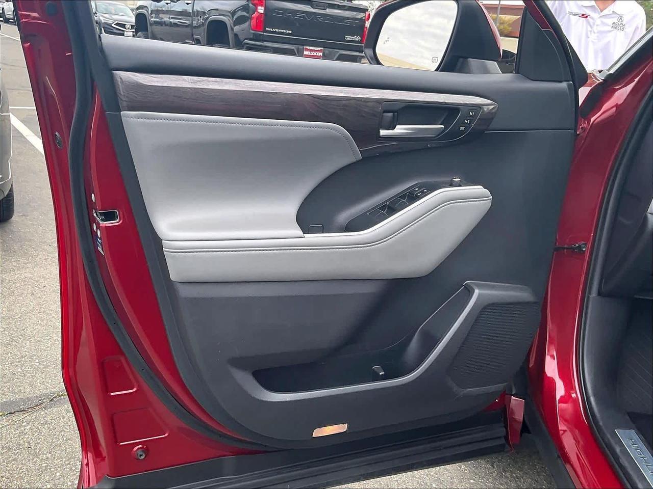 2021 Toyota Highlander Hybrid Limited Roseville CA