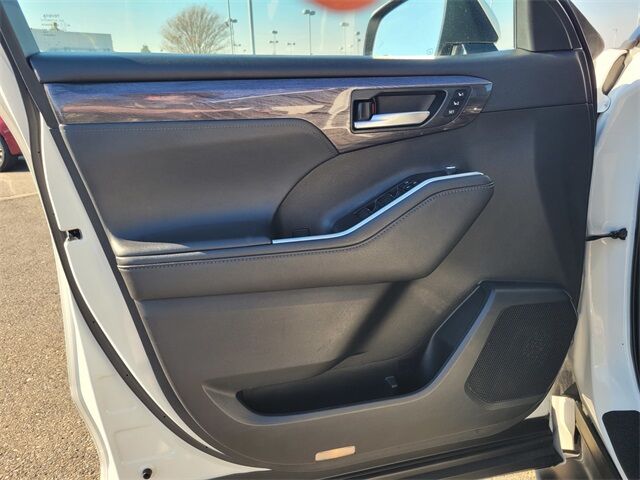 2021 Toyota Highlander Hybrid Limited Roseville CA