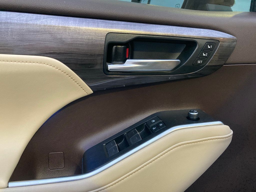 2021 Toyota Highlander Hybrid Limited San Antonio TX