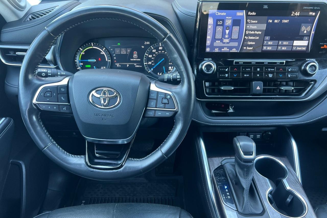 2021 Toyota Highlander Hybrid Limited Ontario OR