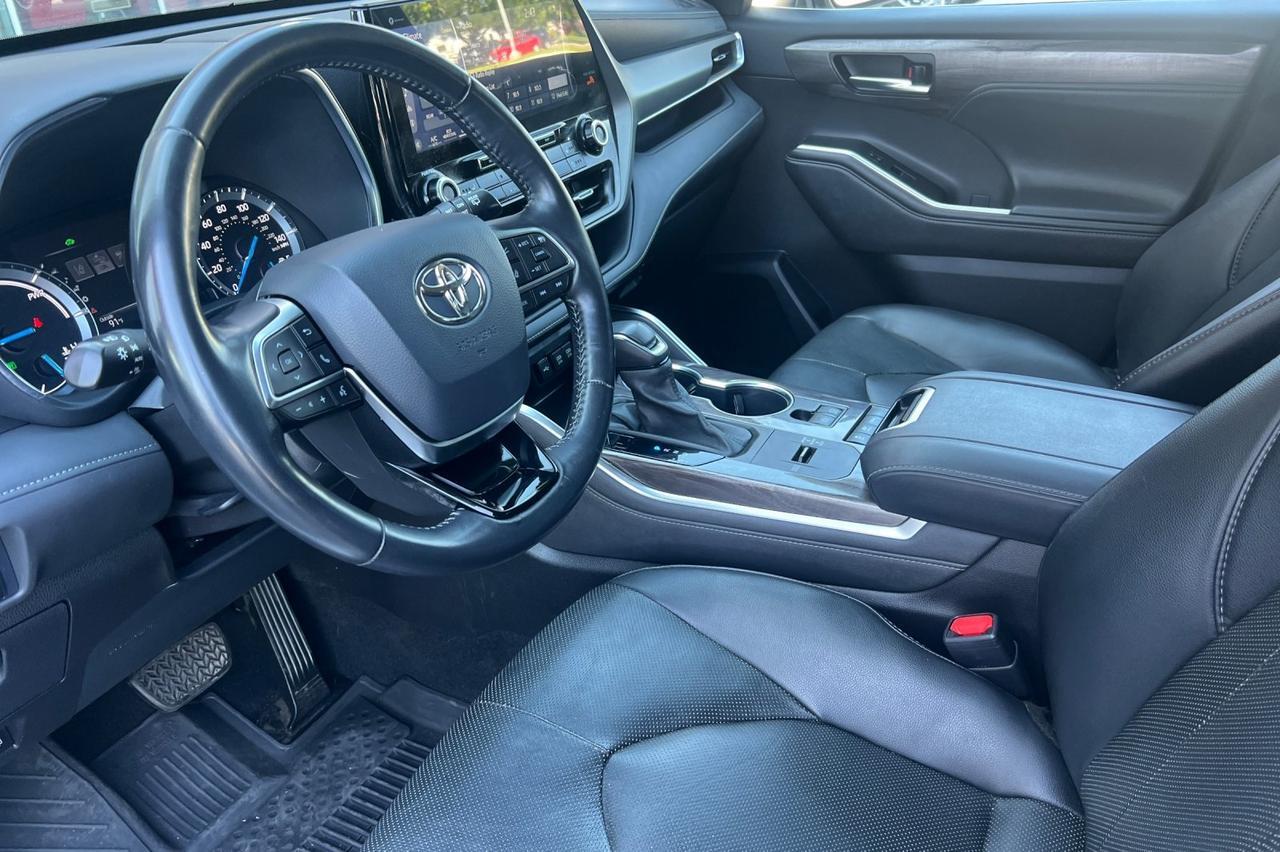 2021 Toyota Highlander Hybrid Limited Ontario OR