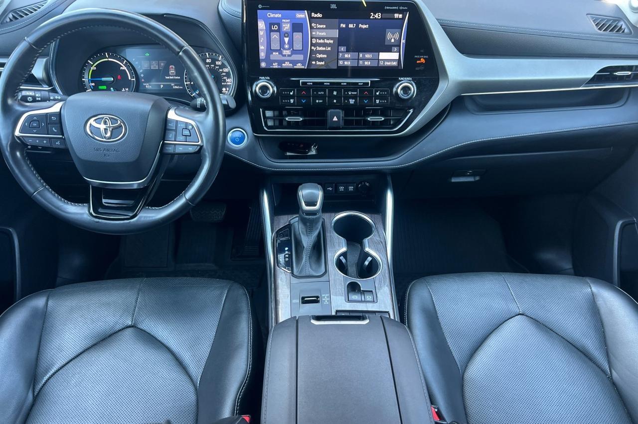 2021 Toyota Highlander Hybrid Limited Ontario OR