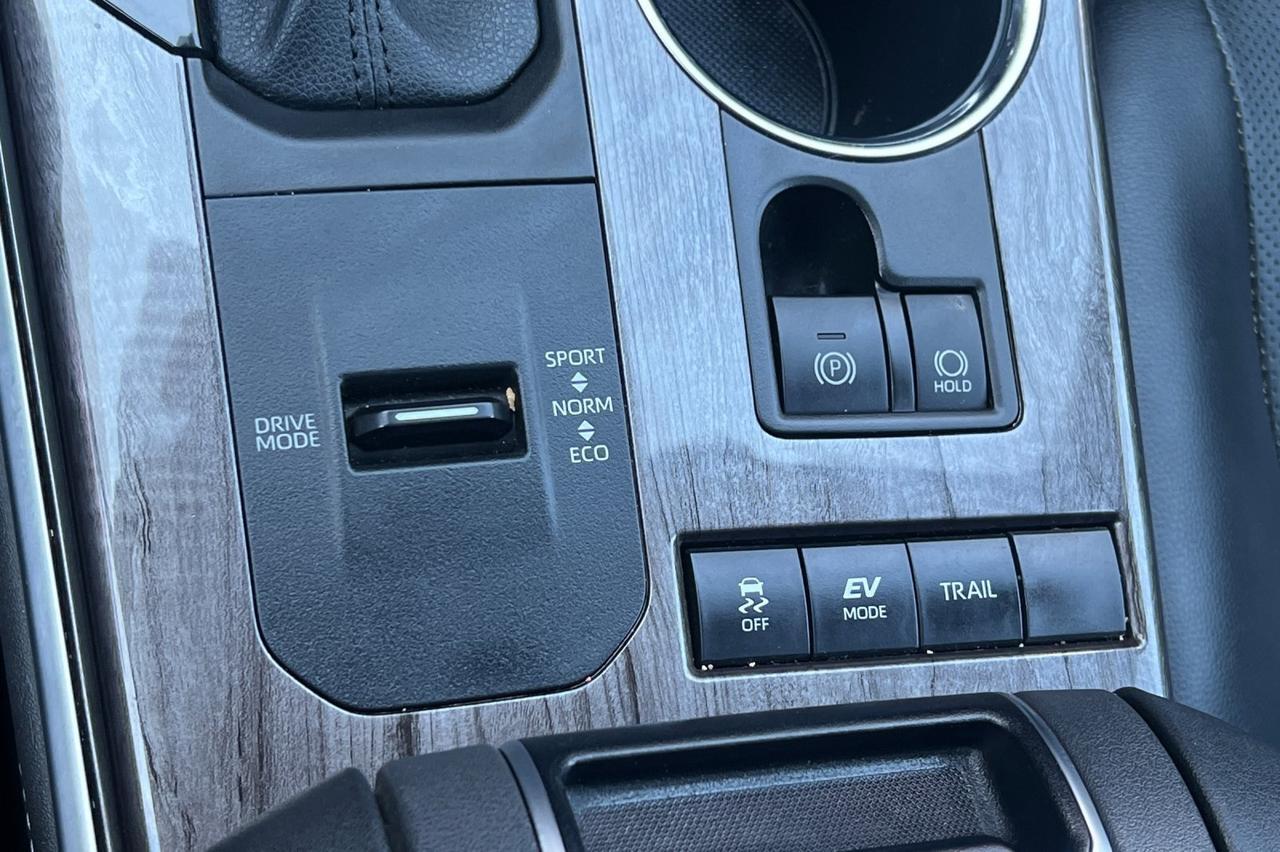 2021 Toyota Highlander Hybrid Limited Ontario OR