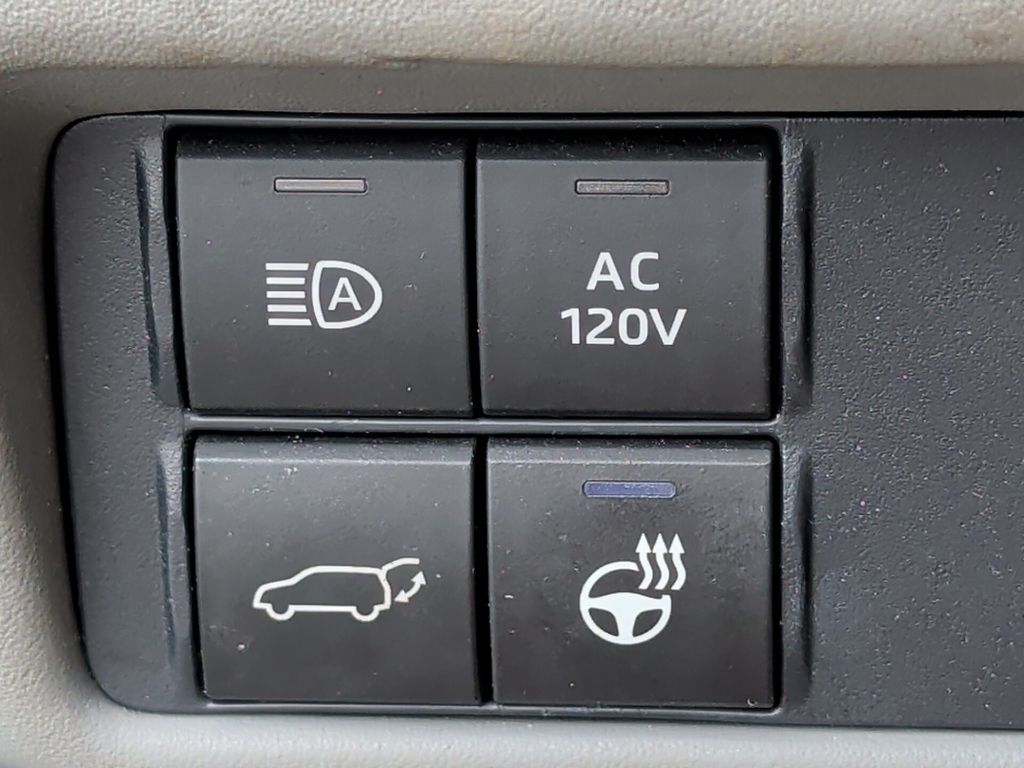 2021 Toyota Highlander Hybrid Limited Worcester MA