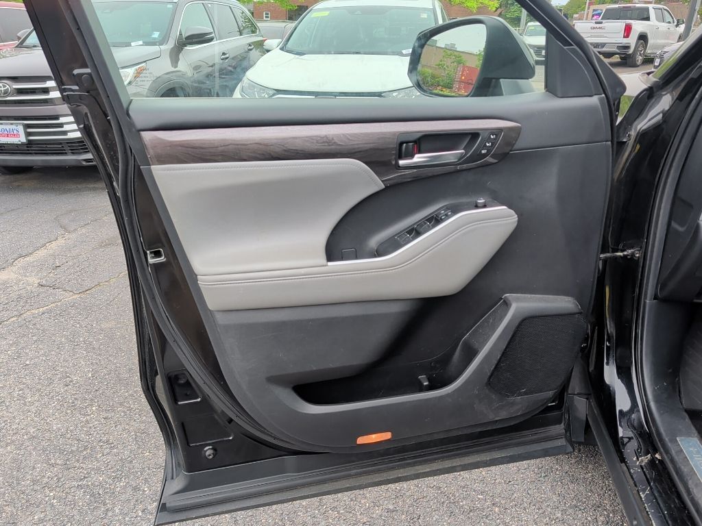 2021 Toyota Highlander Hybrid Limited Worcester MA