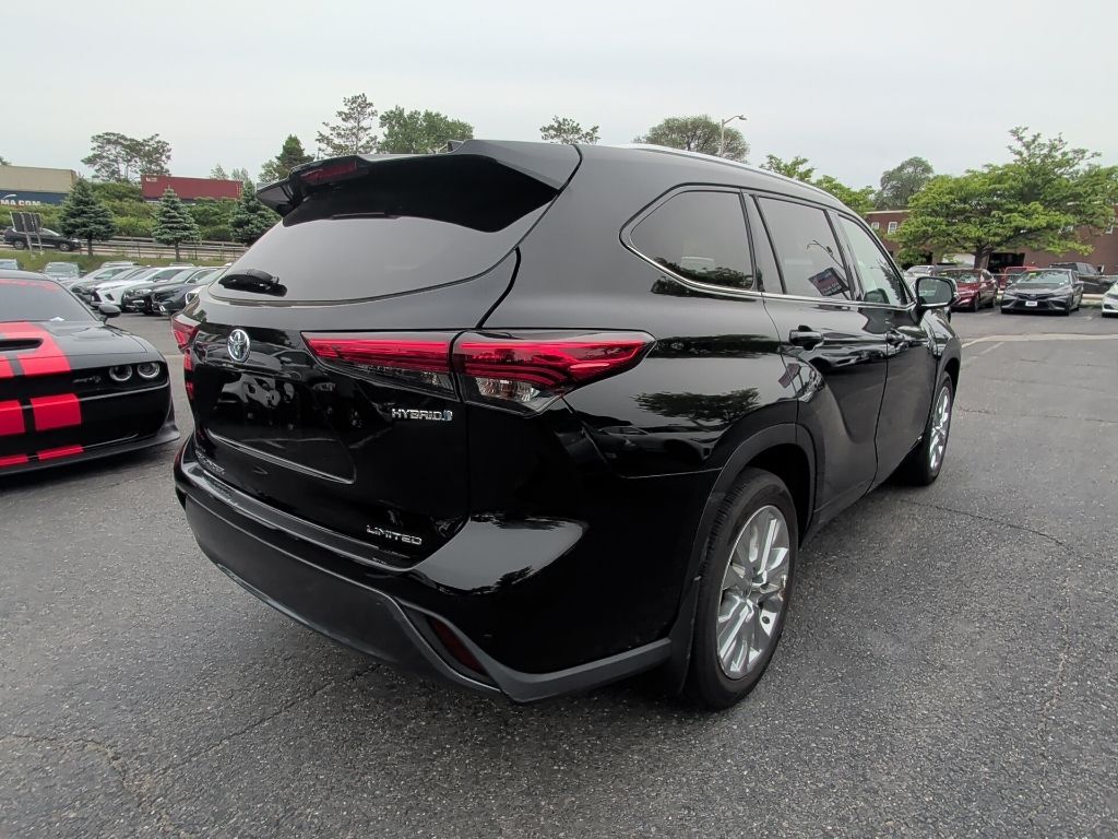 2021 Toyota Highlander Hybrid Limited Worcester MA