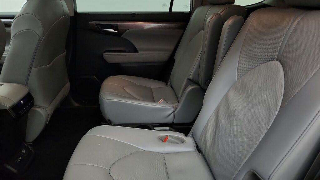 2021 Toyota Highlander Hybrid Limited Laurel MD