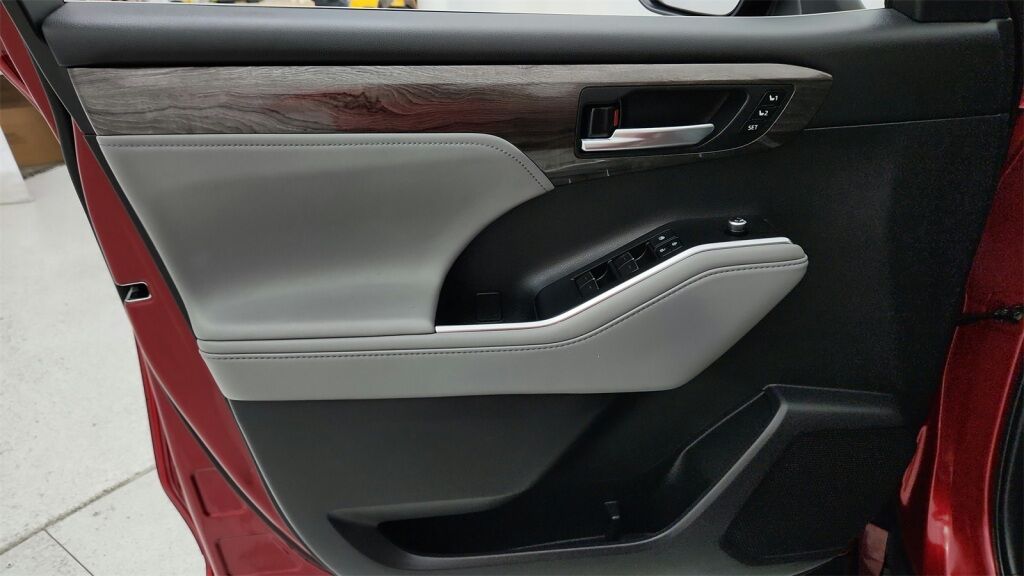 2021 Toyota Highlander Hybrid Limited Laurel MD