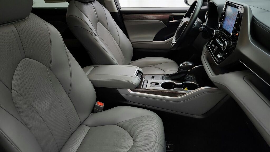 2021 Toyota Highlander Hybrid Limited Laurel MD