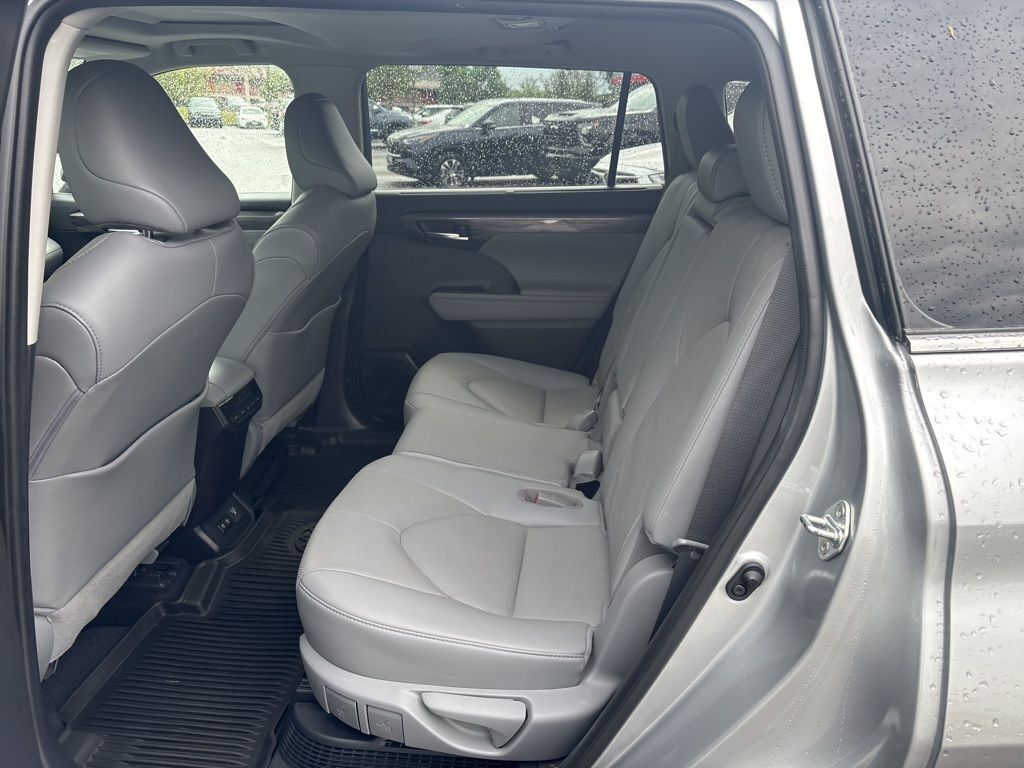 2021 Toyota Highlander Hybrid Limited Cockeysville MD