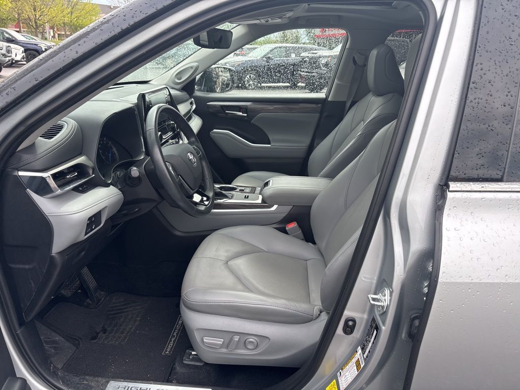 2021 Toyota Highlander Hybrid Limited Cockeysville MD