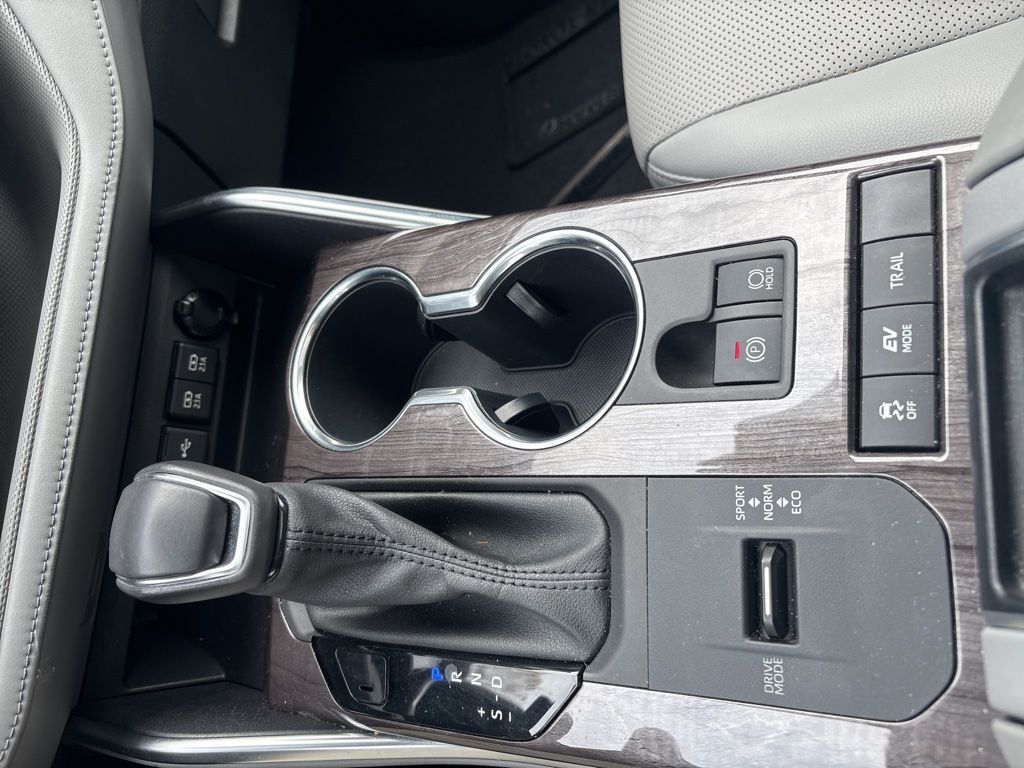 2021 Toyota Highlander Hybrid Limited Cockeysville MD