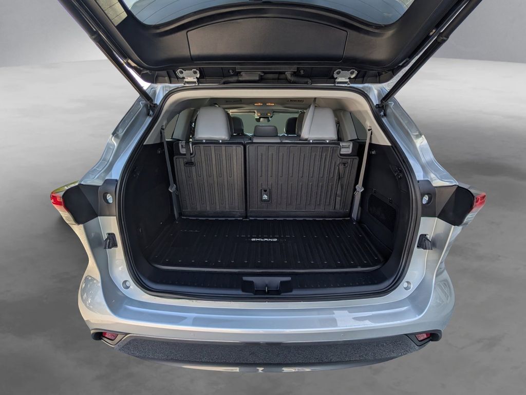 2021 Toyota Highlander Hybrid Limited Cockeysville MD