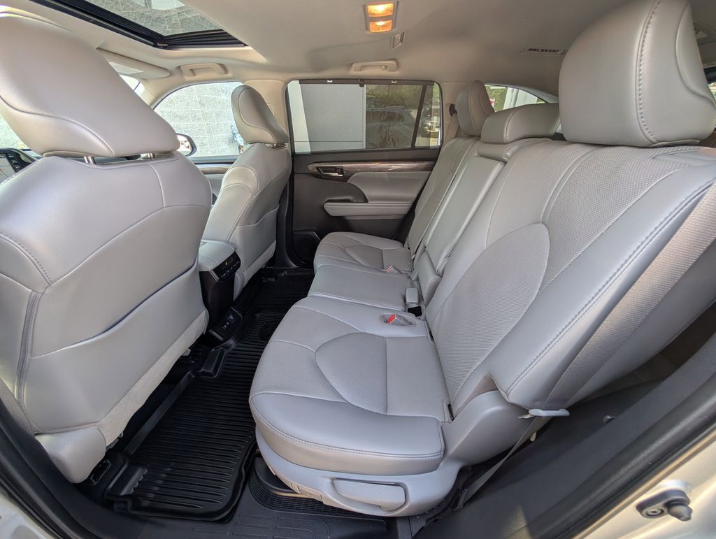 2021 Toyota Highlander Hybrid Limited Cockeysville MD