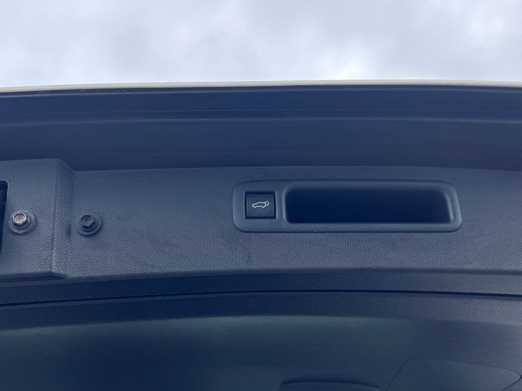 2021 Toyota Highlander Hybrid Limited Chantilly VA