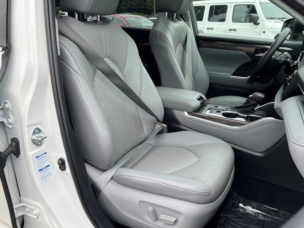 2021 Toyota Highlander Hybrid Limited Chantilly VA