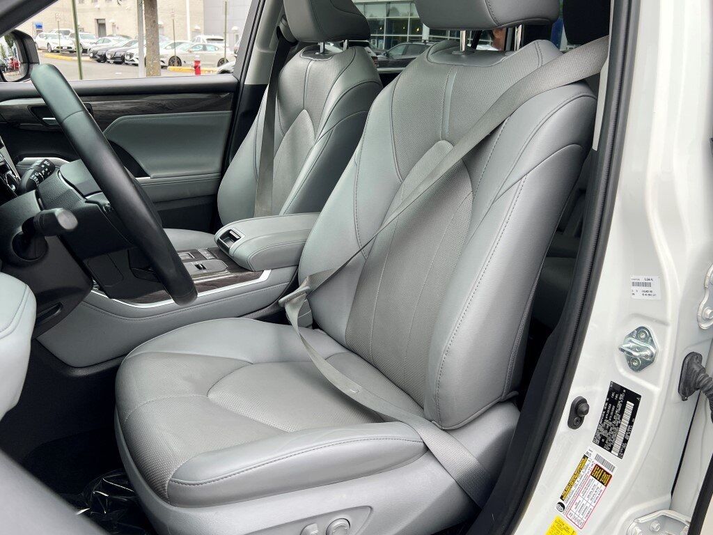 2021 Toyota Highlander Hybrid Limited Chantilly VA