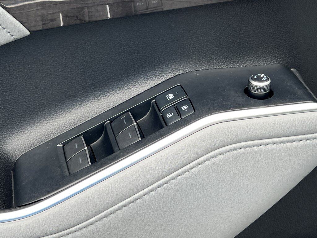 2021 Toyota Highlander Hybrid Limited Chantilly VA