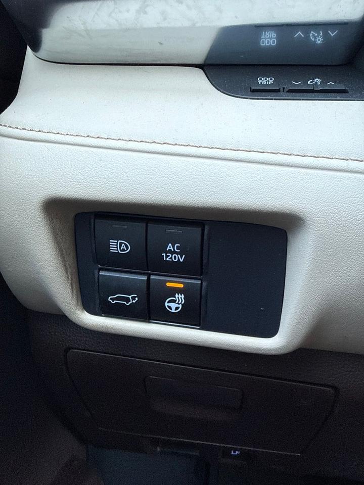 2021 Toyota Highlander Hybrid Limited Chantilly VA