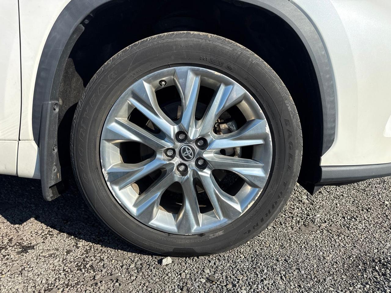 2021 Toyota Highlander Hybrid Limited Chantilly VA