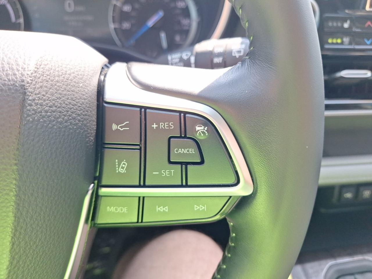 2021 Toyota Highlander Hybrid Platinum Hurst TX
