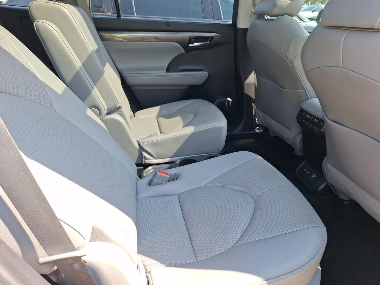 2021 Toyota Highlander Hybrid Platinum Hurst TX